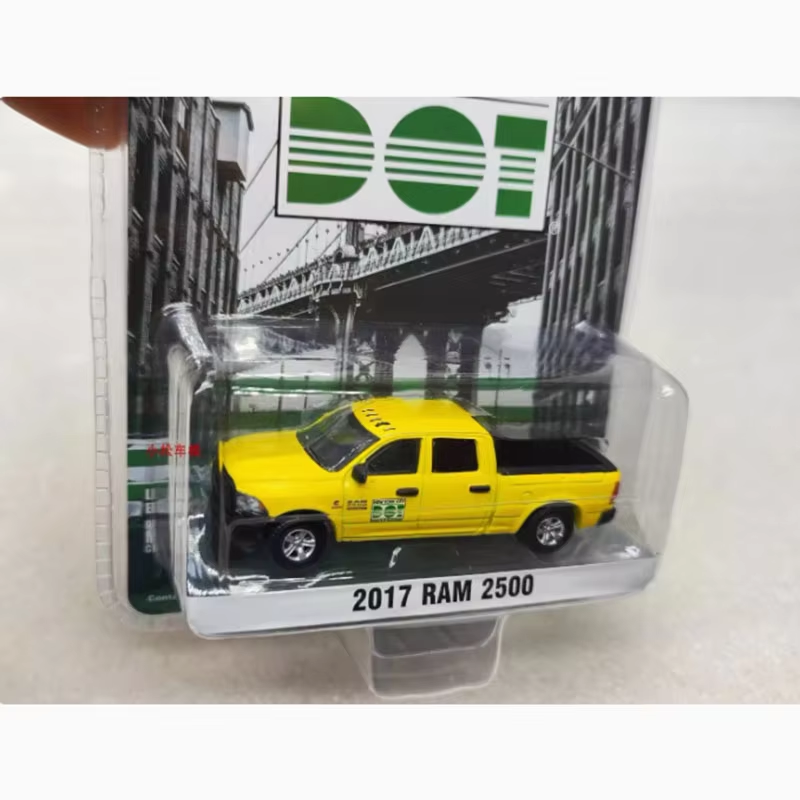GreenLight 1:64 Scale 2017 RAM - đánh giá và giá Model Kit Volkswagen