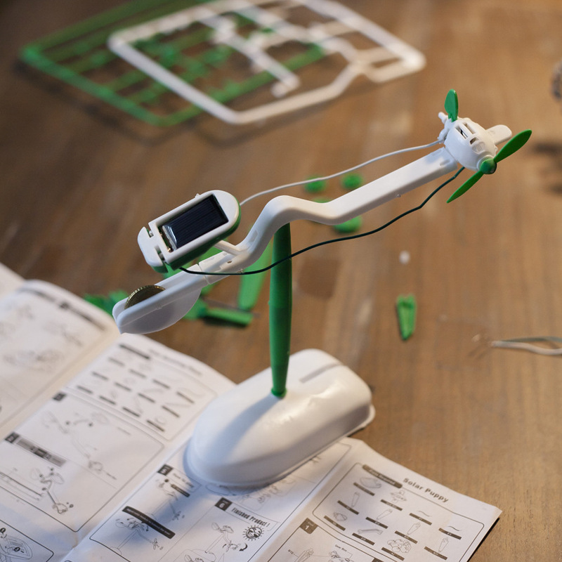 6-In-1 Solar-Power Robot Kit A - đánh giá và giá Model Kit U Boat